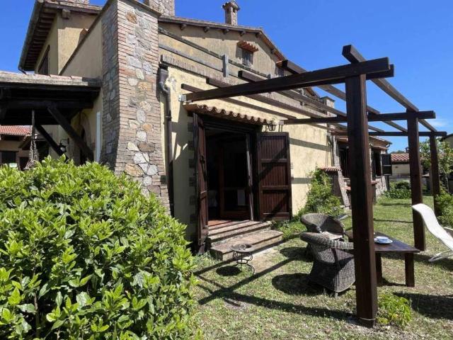 Appartamento in vendita a Ficulle TR