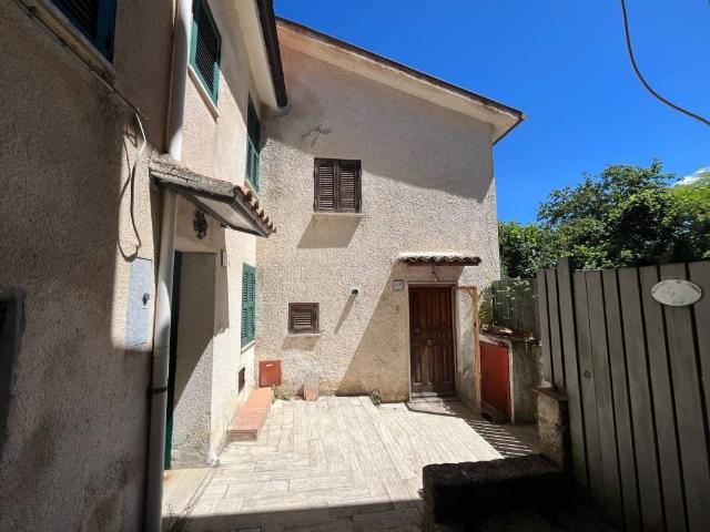 Appartamento in vendita a Fiamignano RI