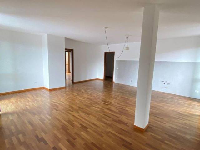 Appartamento in vendita a Figino Serenza CO