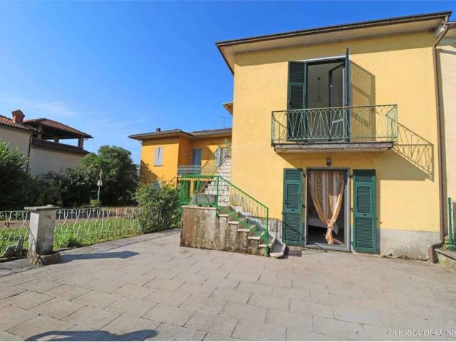 Appartamento in vendita a Filattiera MS