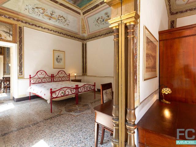 Appartamento in vendita a Finale Ligure, Finalborgo