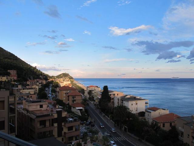 Appartamento in vendita a Finale Ligure SV
