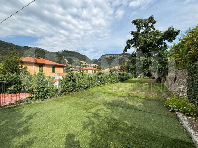 Appartamento in vendita a Finale Ligure SV