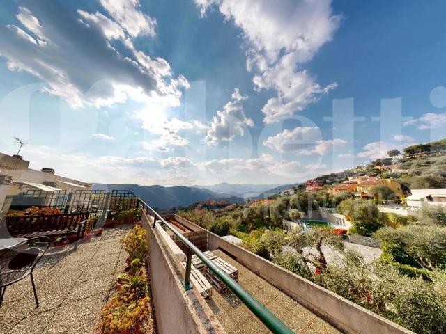 Appartamento in vendita a Finale Ligure SV