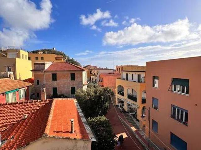 Appartamento in vendita a Finale Ligure SV