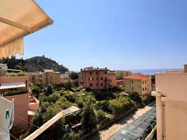 Appartamento in vendita a Finale Ligure SV
