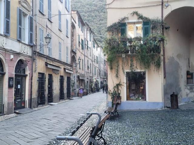 Appartamento in vendita a Finale Ligure SV