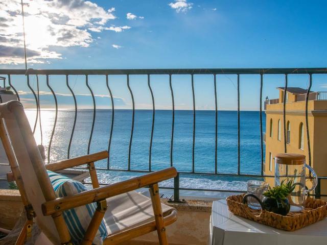 Appartamento in vendita a Finale Ligure, Varigotti