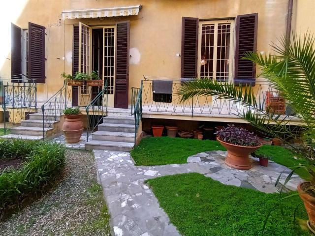 Appartamento in vendita a Firenze
