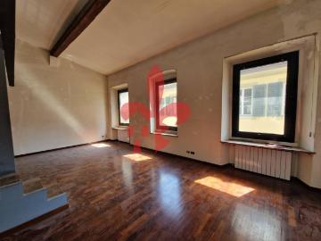 APPARTAMENTO in VENDITA a FIRENZE CENTRO DUOMO di 4 vani