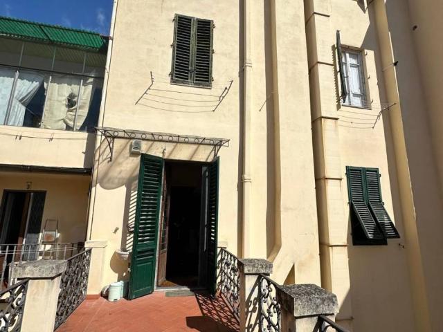 Appartamento in vendita a Firenze FI
