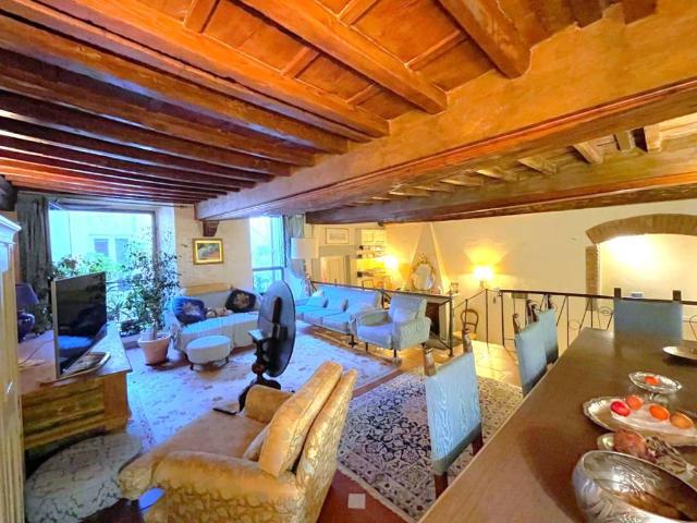 Appartamento in vendita a Firenze FI