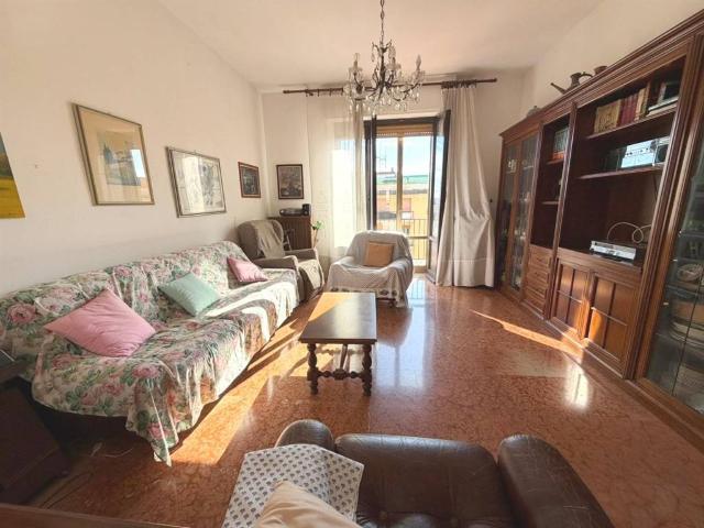 Appartamento in vendita a Firenze FI