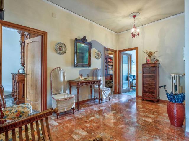 Appartamento in vendita a Firenze FI