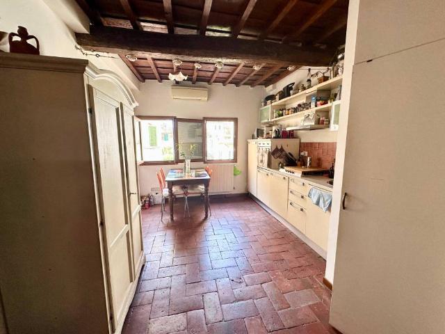 Appartamento in vendita a Firenze FI