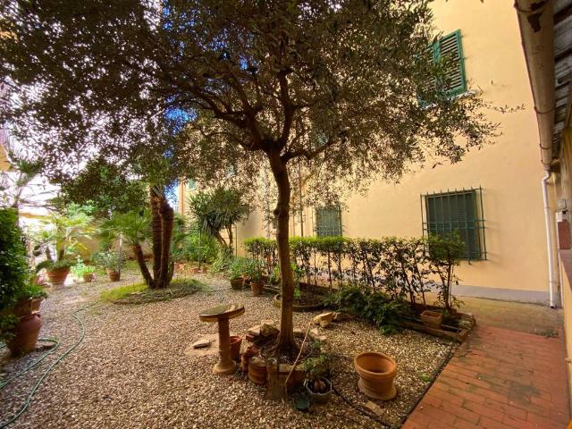 Appartamento in vendita a Firenze FI