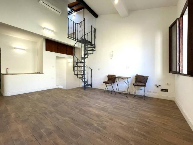 Appartamento in vendita a Firenze FI
