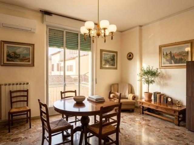 Appartamento in vendita a Firenze FI