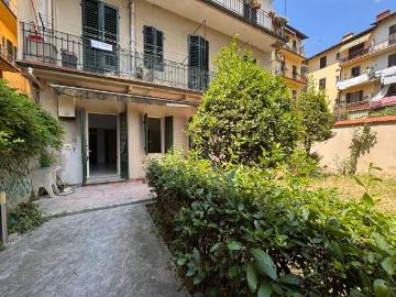 Appartamento in vendita a Firenze FI