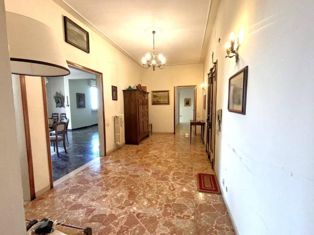 Appartamento in vendita a Firenze FI