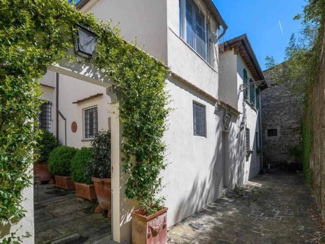 Appartamento in vendita a Firenze FI