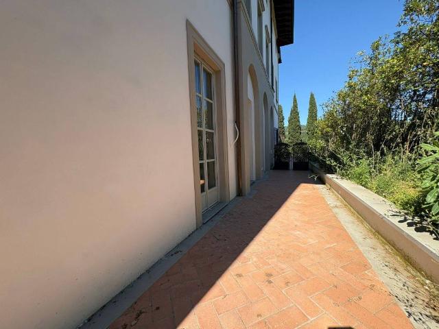 Appartamento in vendita a Firenze FI