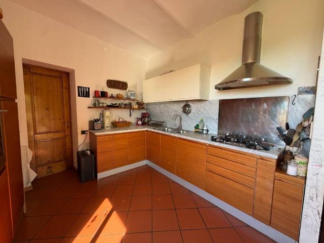 Appartamento in vendita a Firenze FI
