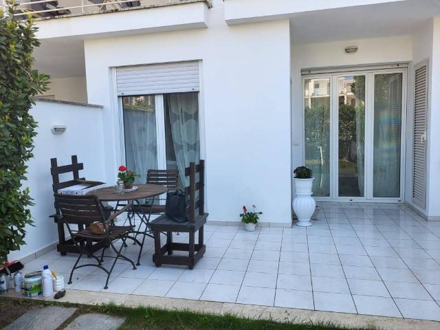 Appartamento in vendita a Fiumicino RM