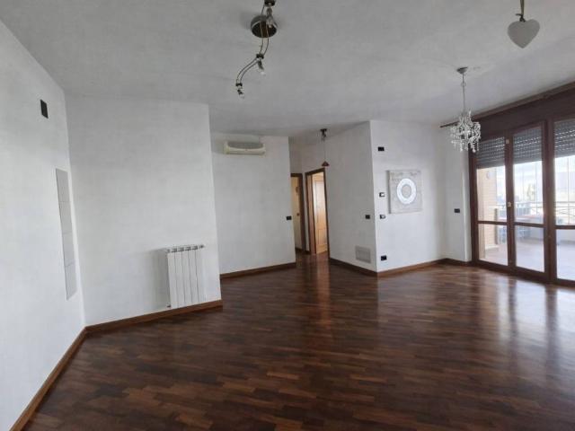 Appartamento in vendita a Fiumicino RM