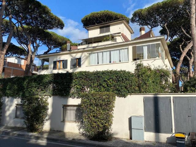 Appartamento in vendita a Fiumicino RM