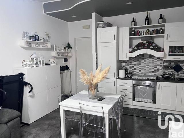 Appartamento in vendita a Fiumicino RM