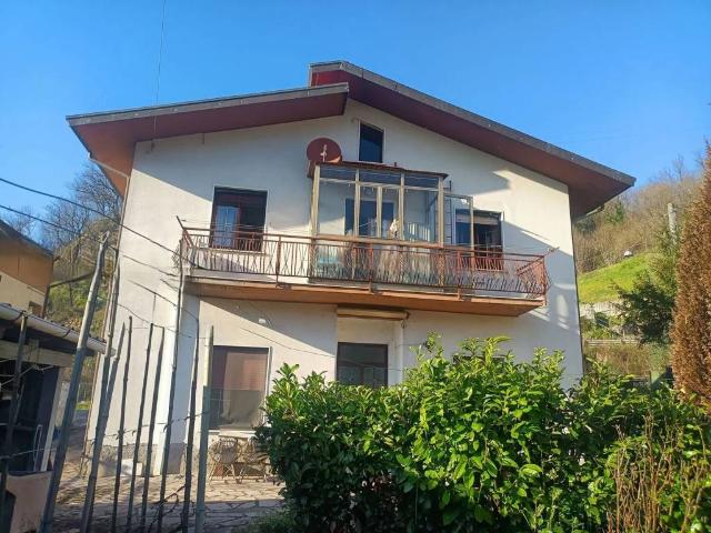 Appartamento in vendita a Fivizzano MS