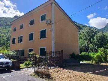 Appartamento in vendita a Fivizzano MS