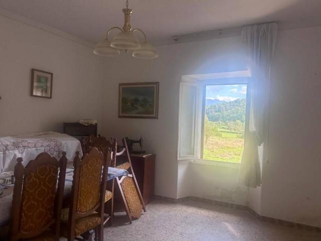 Appartamento in vendita a Fivizzano MS