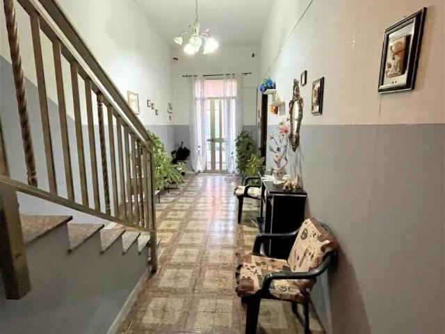 Appartamento in vendita a Floridia SR