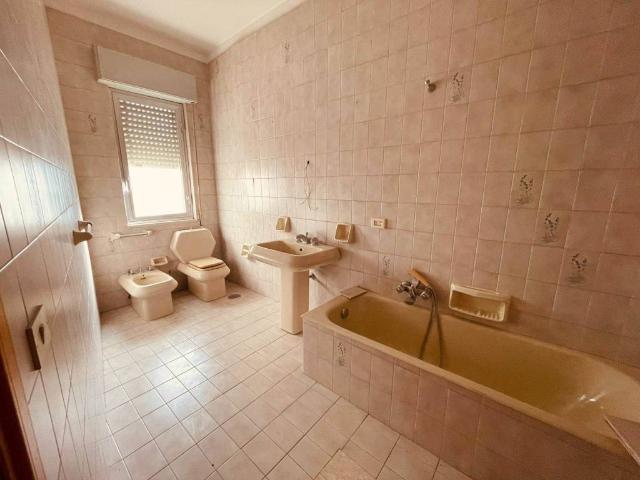 Appartamento in vendita a Floridia SR