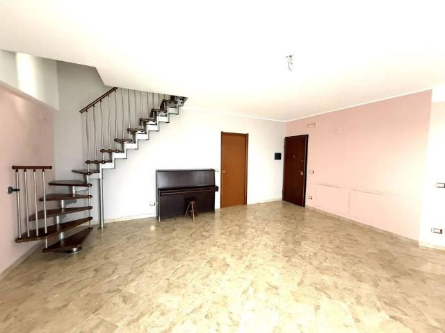 Appartamento in vendita a Floridia SR