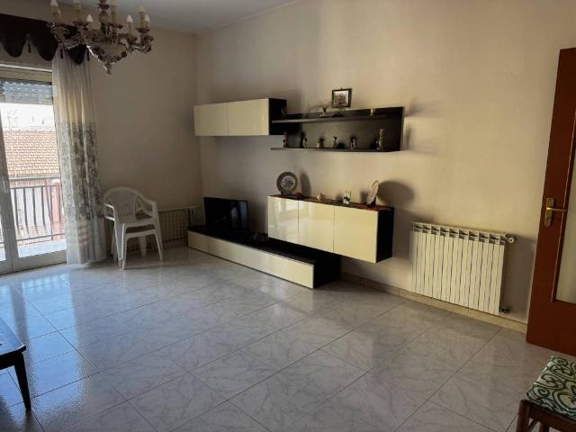 Appartamento in vendita a Floridia SR