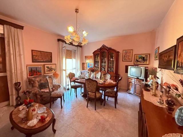 Appartamento in vendita a Floridia SR