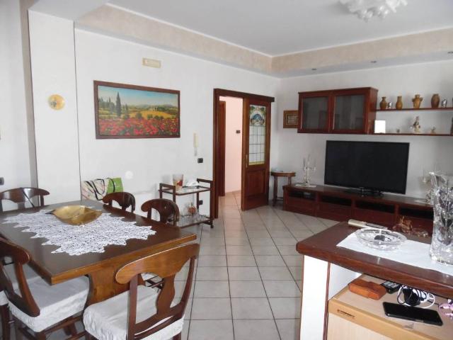Appartamento in vendita a Floridia SR