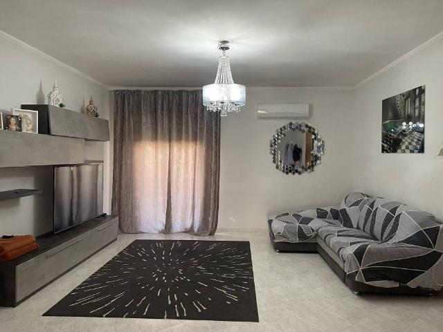 Appartamento in vendita a Floridia SR