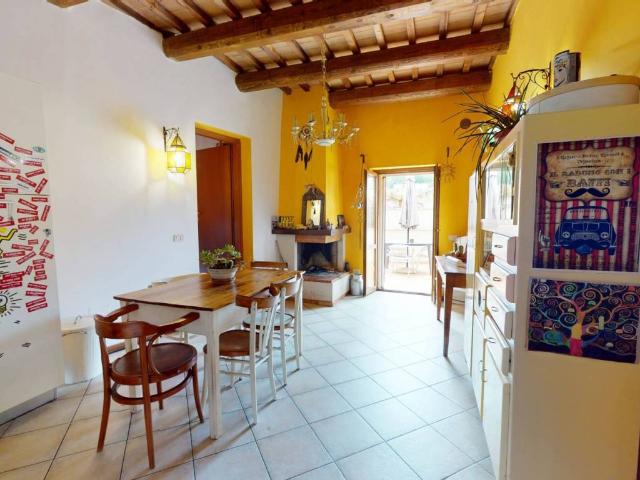 Appartamento in vendita a Foligno PG