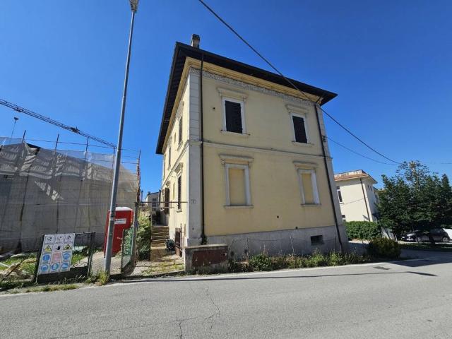 Appartamento in vendita a Foligno PG
