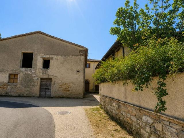Appartamento in vendita a Foligno PG