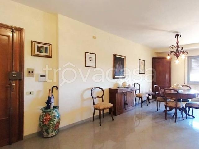Appartamento in vendita a Foligno via Emilia