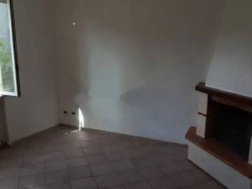 Appartamento in vendita a Follo SP
