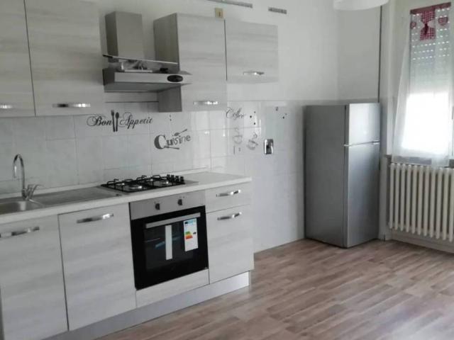 Appartamento in vendita a Follo SP