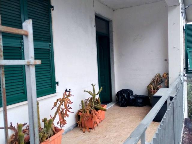 Appartamento in vendita a Follo SP