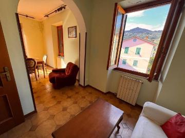 Appartamento in vendita a Follo SP