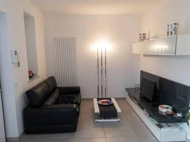Appartamento in vendita a Follo SP